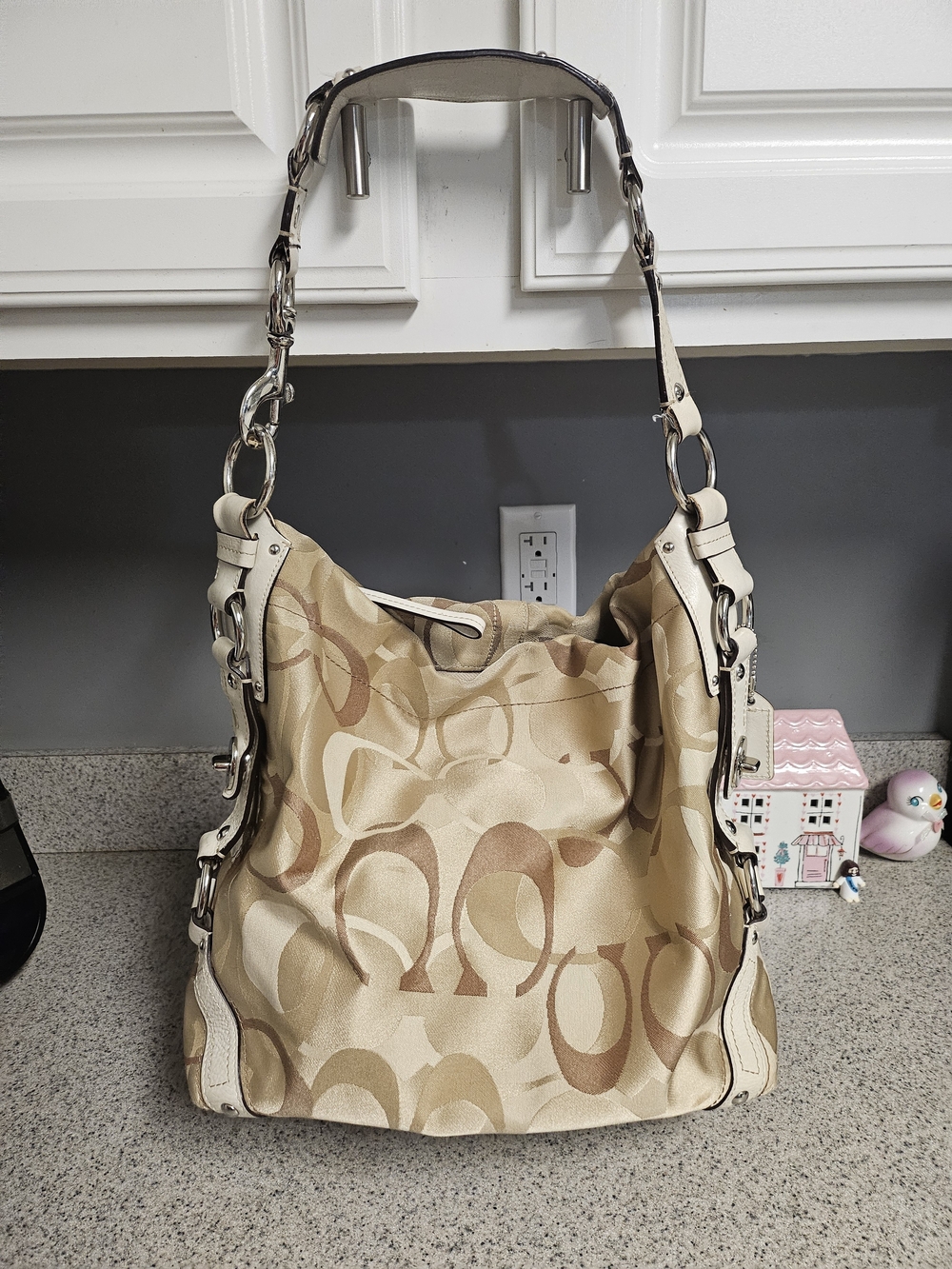 Coach Vintage LARGE F11961 Carly Beige Signature C & Leather Shoulder Bag